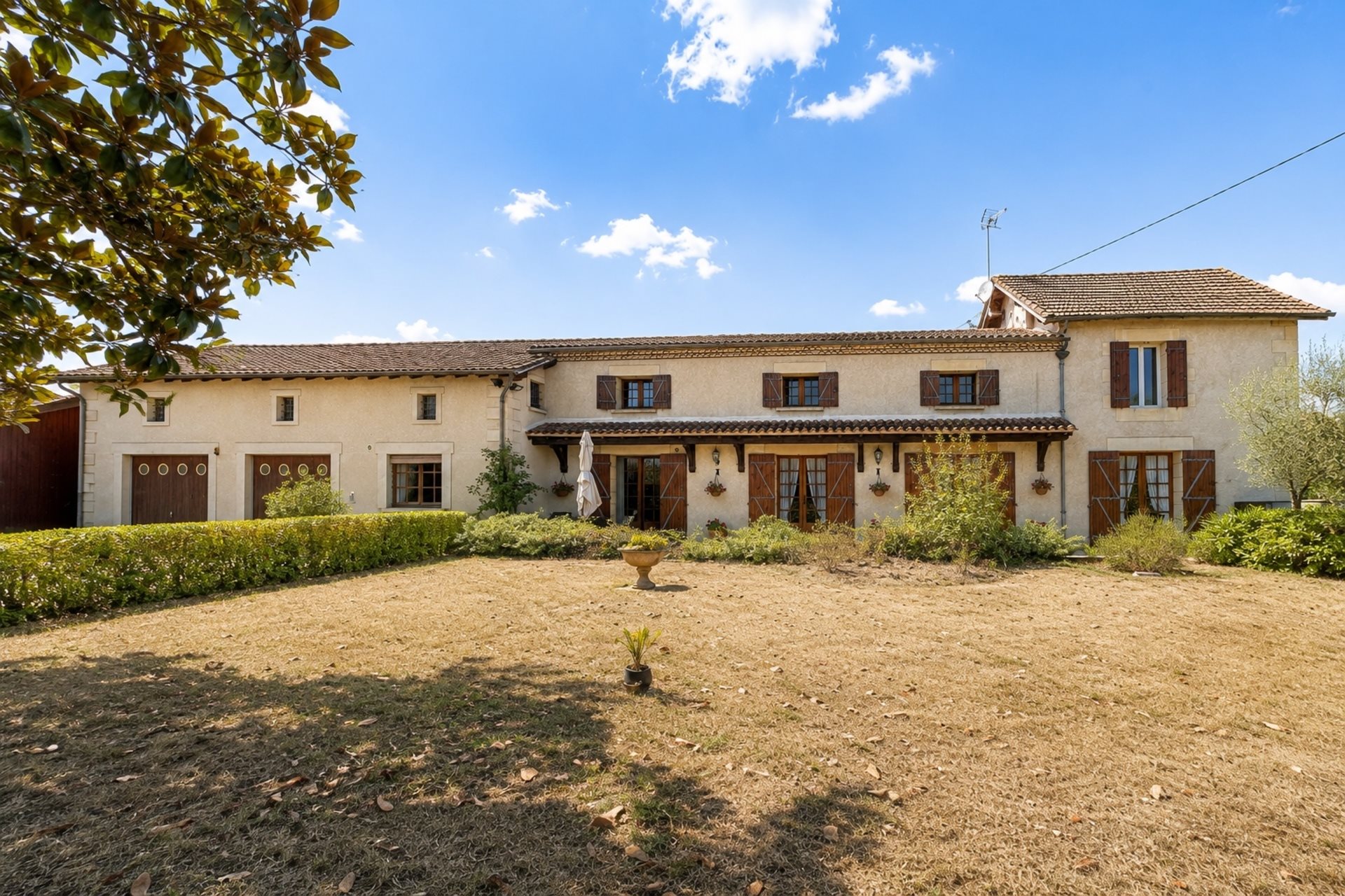 Maison à vendre, 242m², Saint-Pierre-d'Eyraud