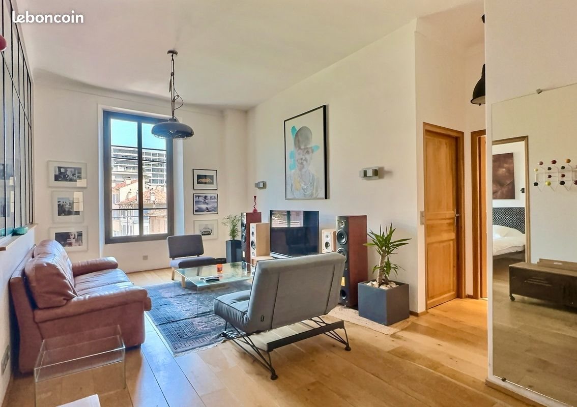 Appartement à louer, 70m², Cannes