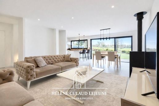 Maison 6 pièces 133 m² · à Meucon · 133 m² · 435 000 €