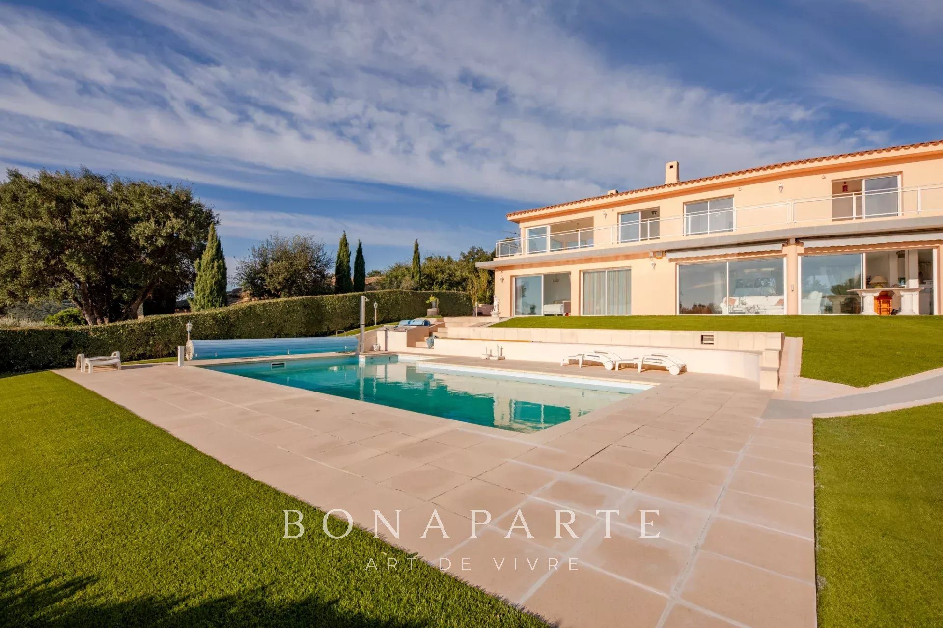 Maison à vendre, 250m², Saint-Raphaël