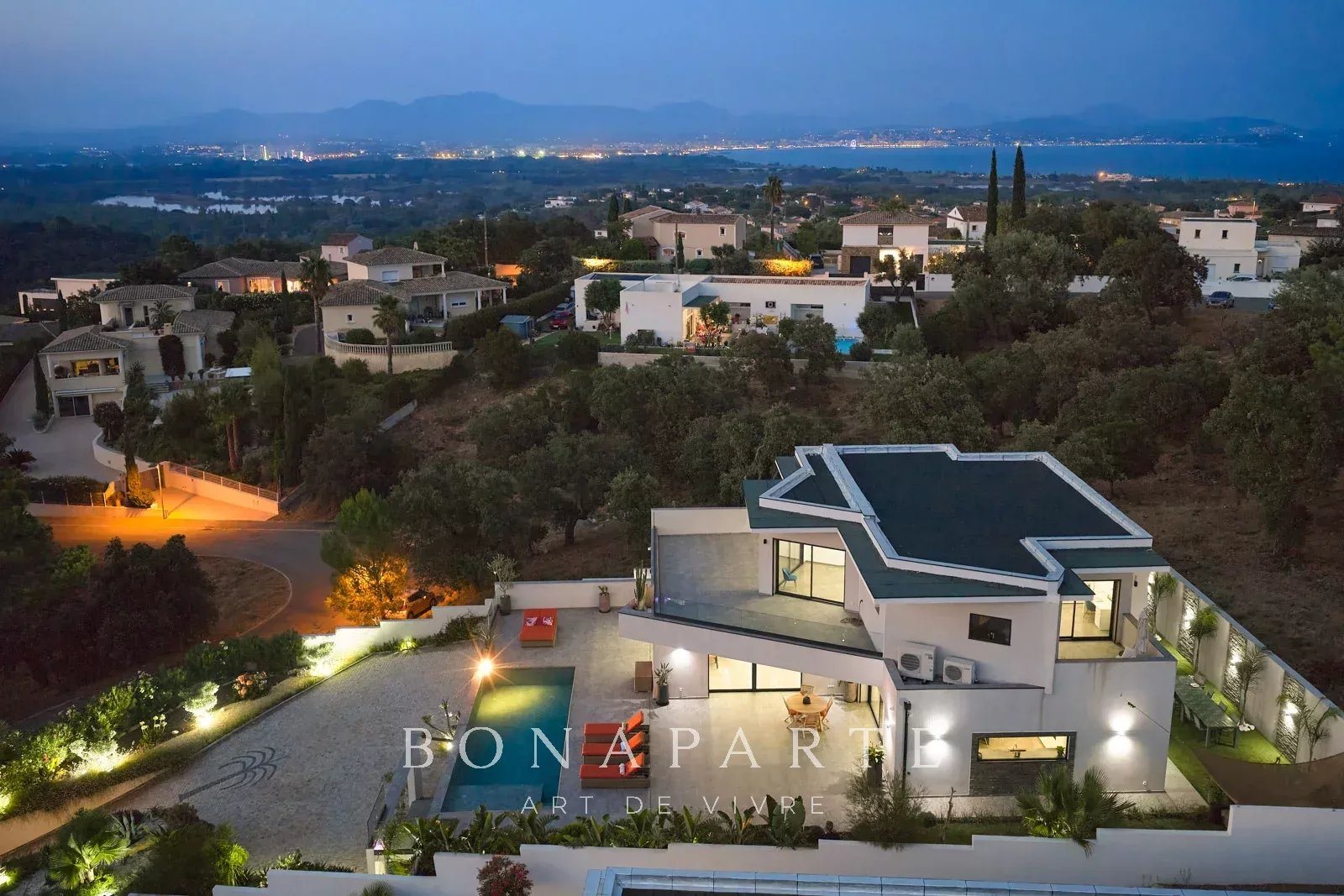 Maison à vendre, 225m², Fréjus