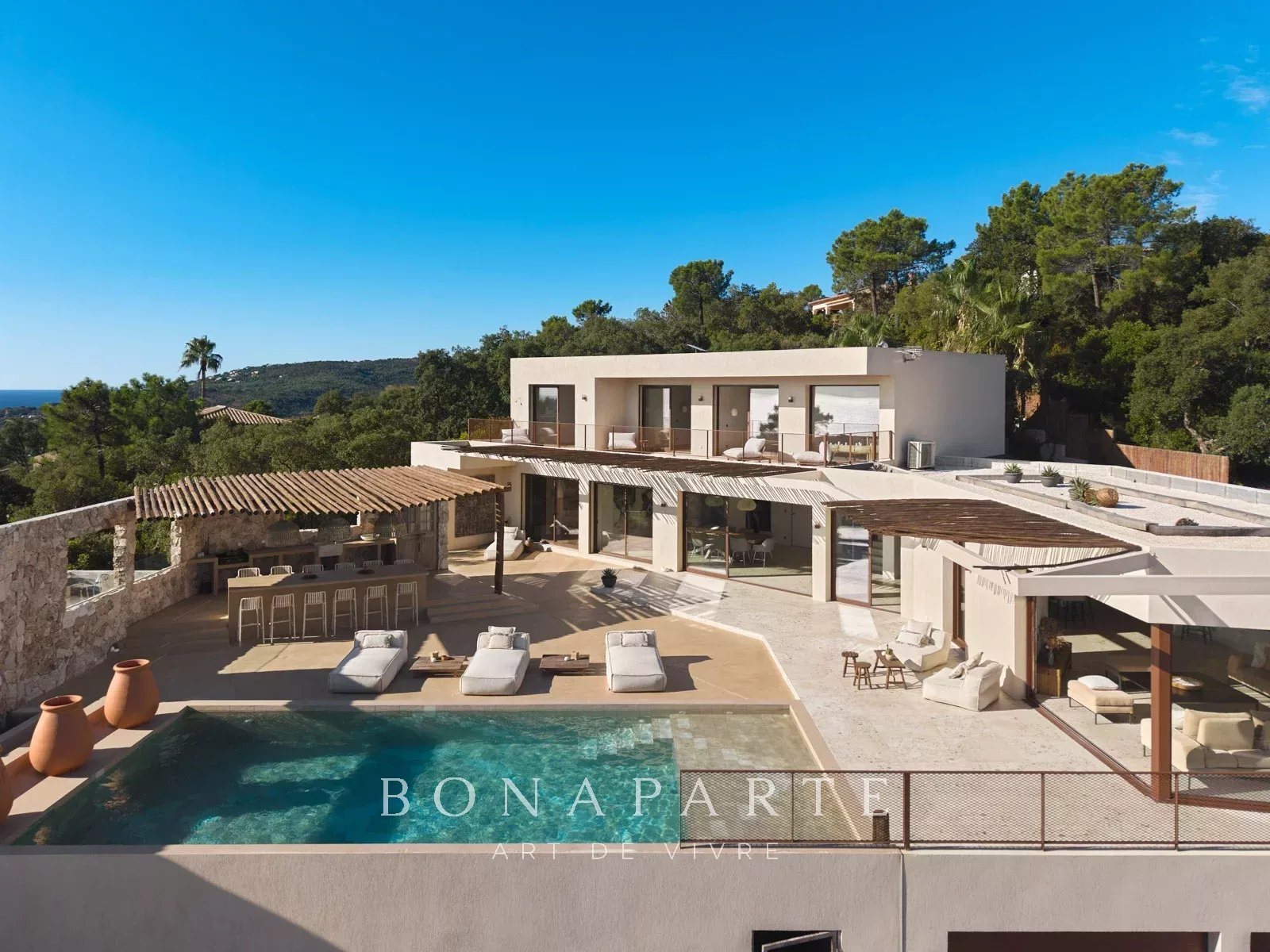 Maison à vendre, 450m², Roquebrune-sur-Argens