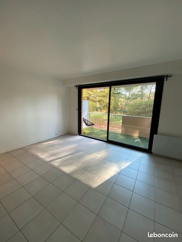 Appartement à louer, 28m², Carnoux-en-Provence