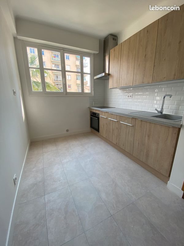 Appartement à louer, 69m², Nice
