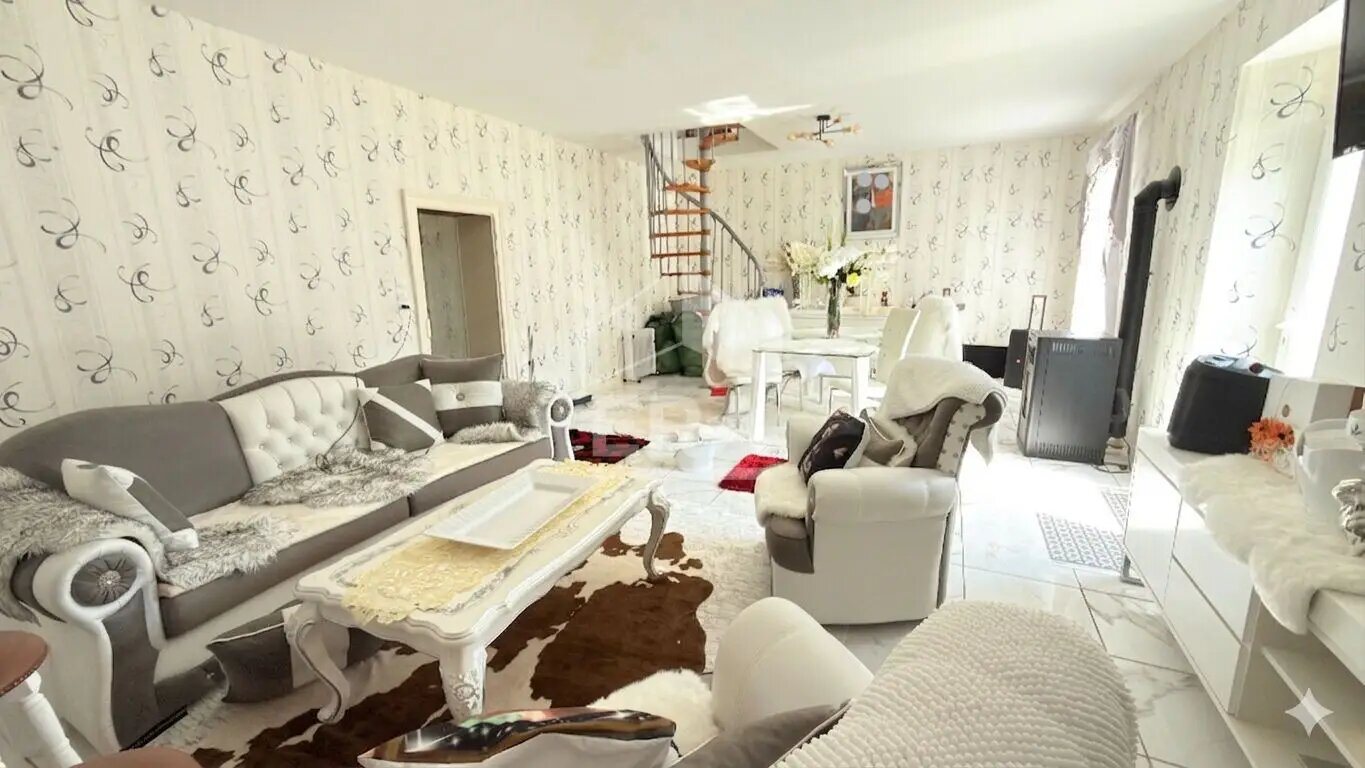 Maison à vendre, 89m², Loiron