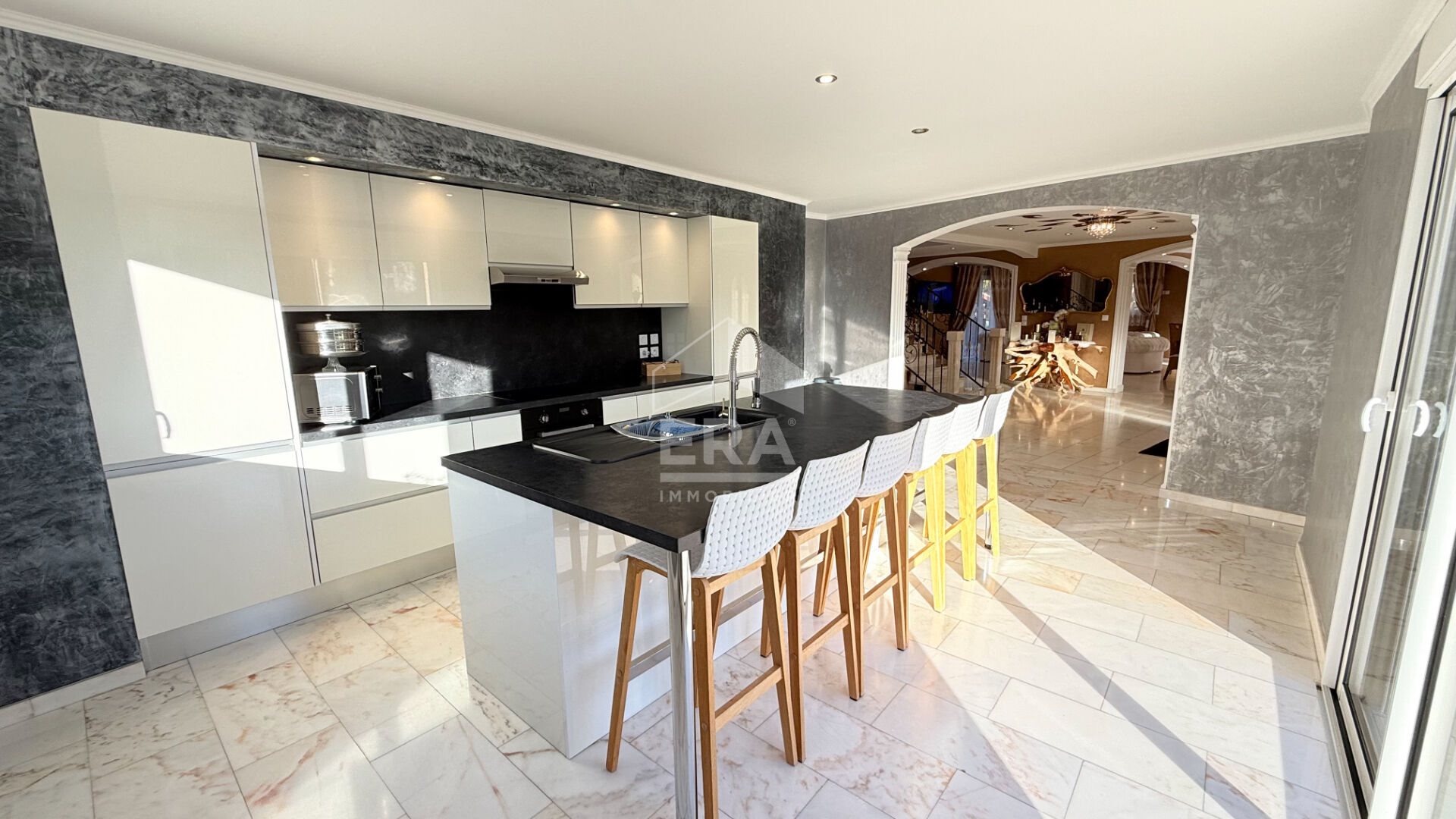 Maison à vendre, 213m², Le Genest-Saint-Isle