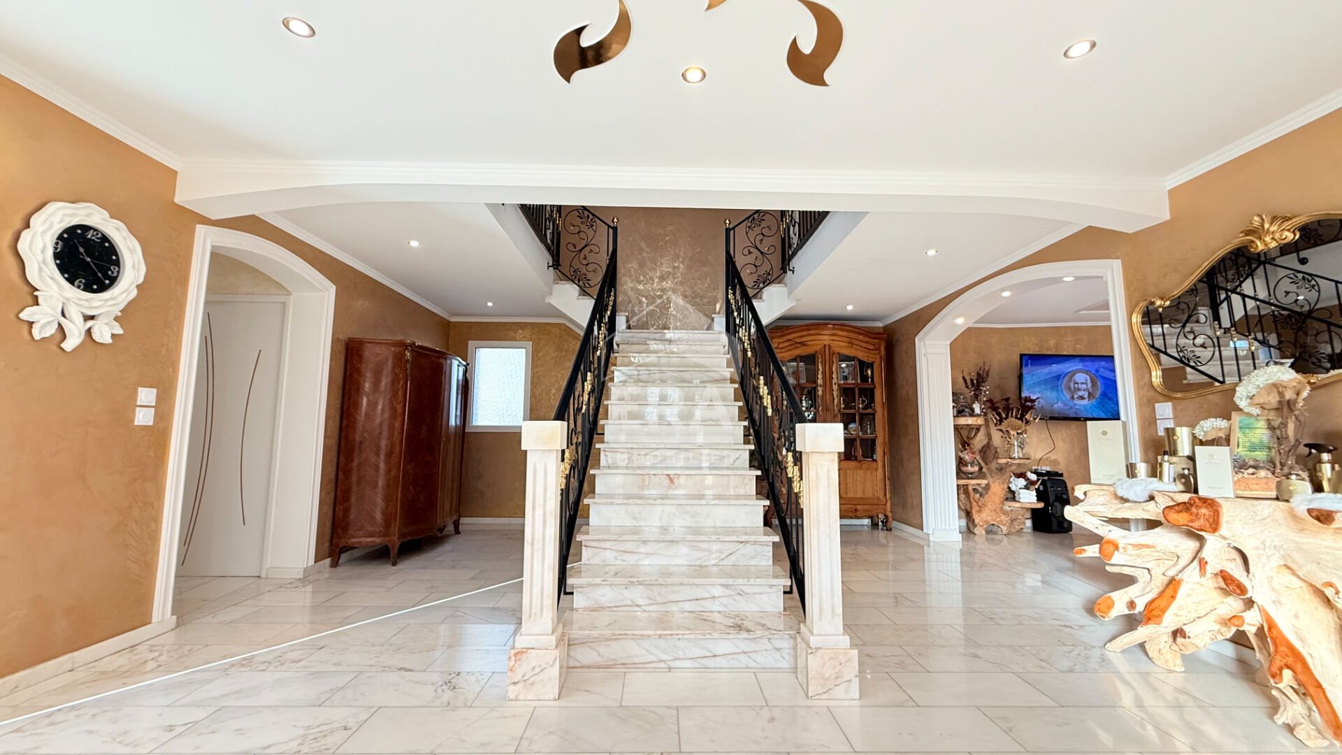 Maison à vendre, 213m², Le Genest-Saint-Isle