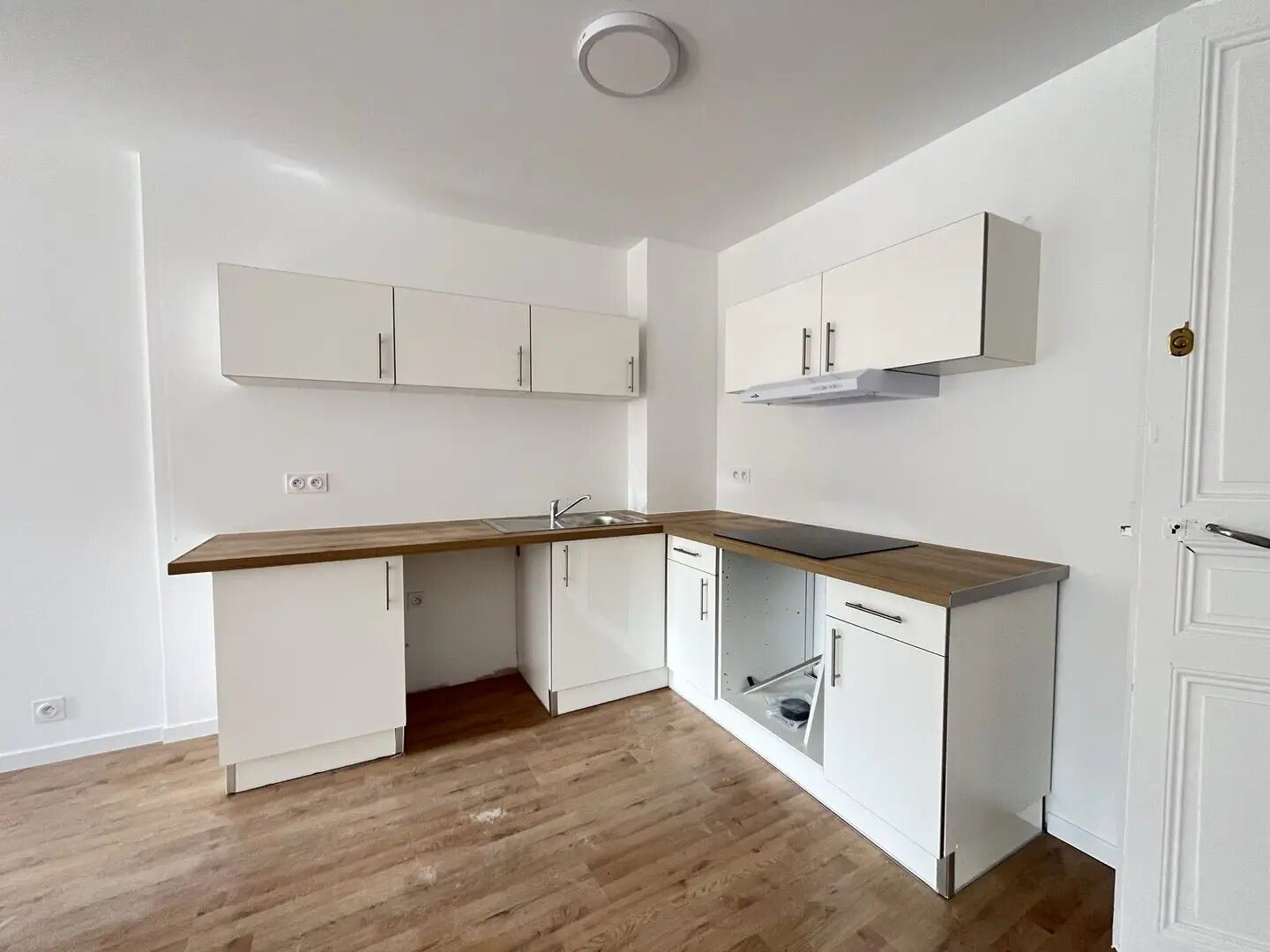 Appartement à louer, 64m², Salernes