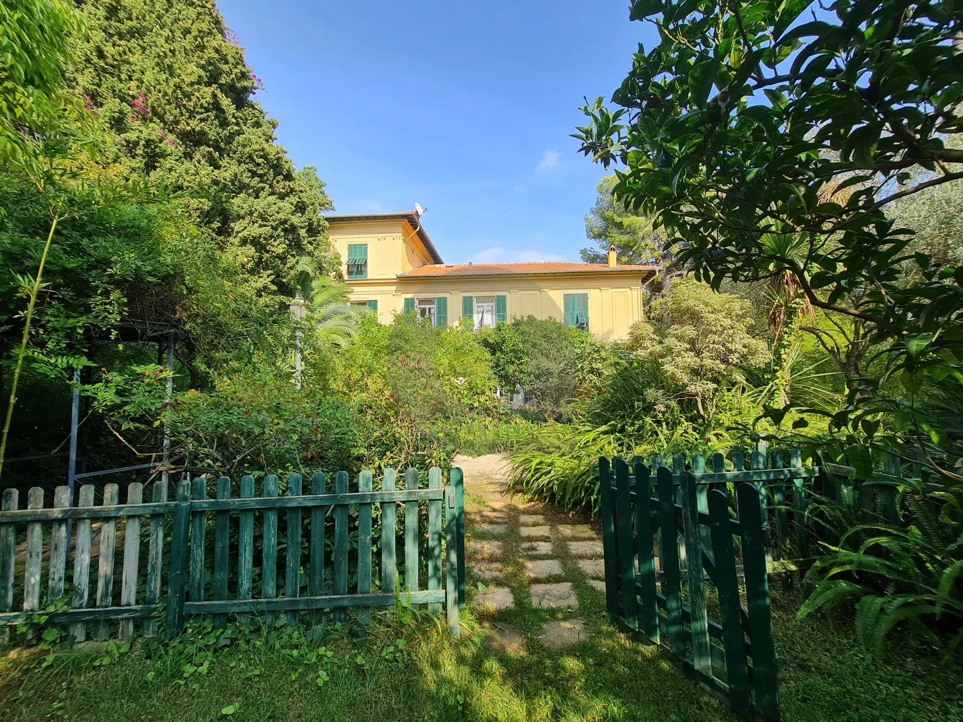 Maison à vendre, 431m², Roquebrune-Cap-Martin