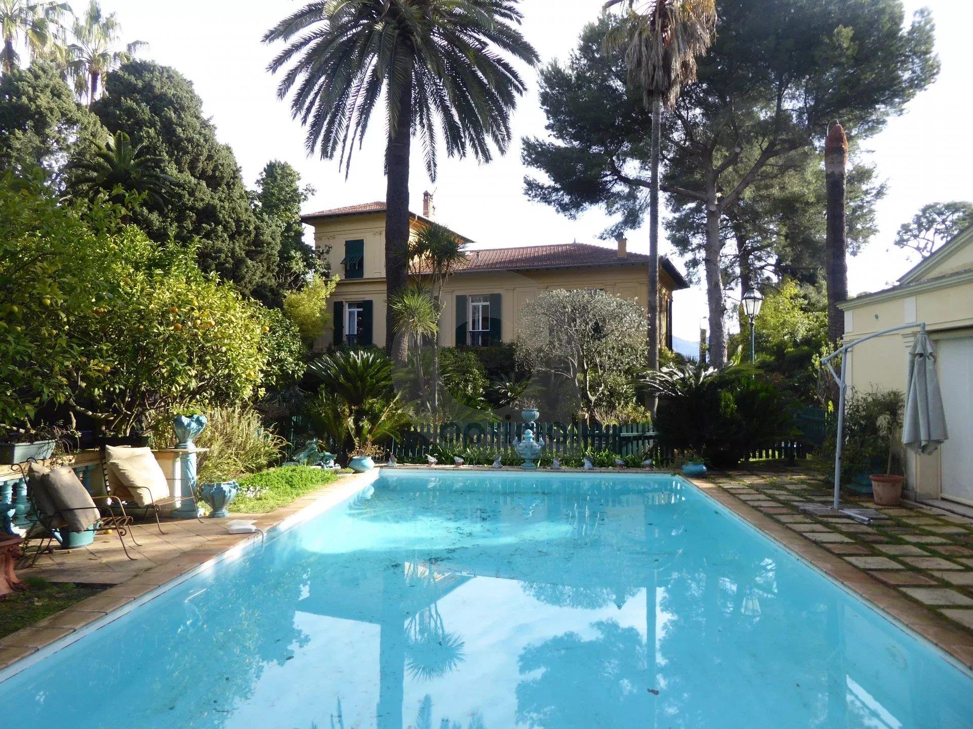 Maison à vendre, 431m², Roquebrune-Cap-Martin