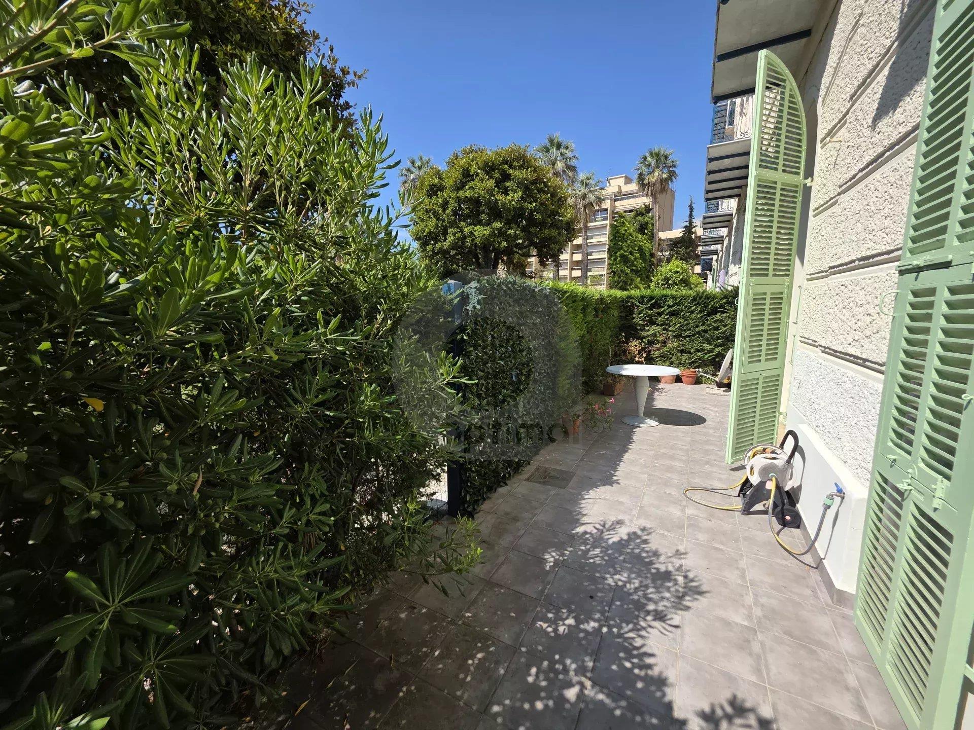 Appartement à vendre, 71m², Menton