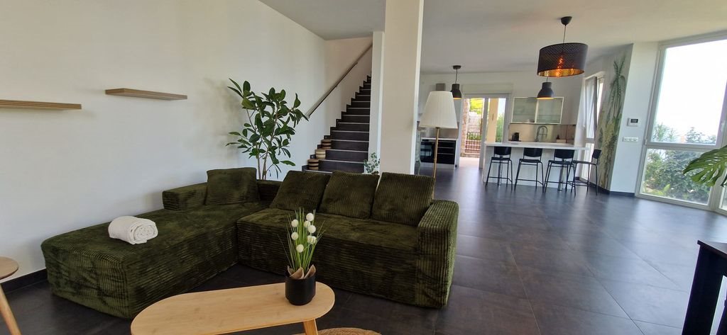 Maison à louer, 180m², Roquebrune-Cap-Martin