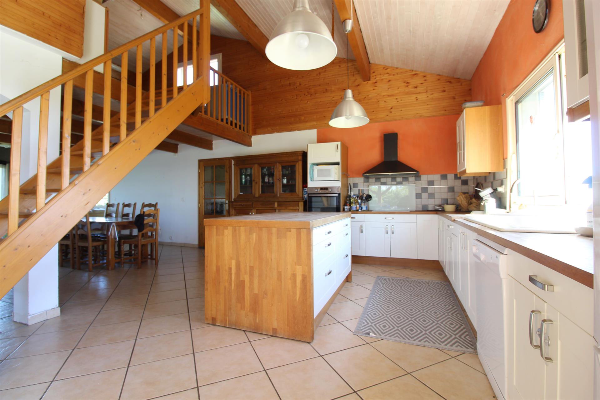 Maison à vendre, 142m², Saint-Victor-et-Melvieu