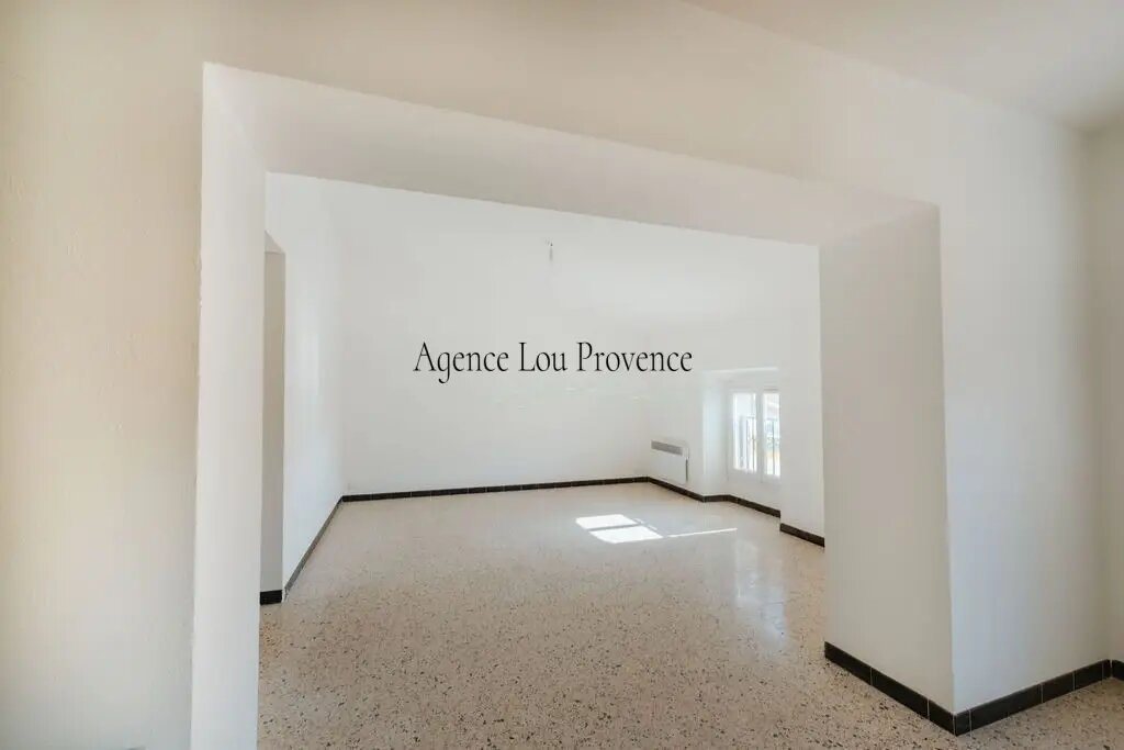 Appartement à vendre, 69m², Eyguières