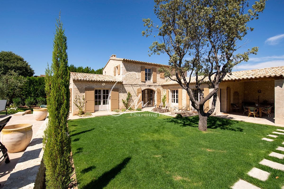 Maison à vendre, 170m², Eygalières