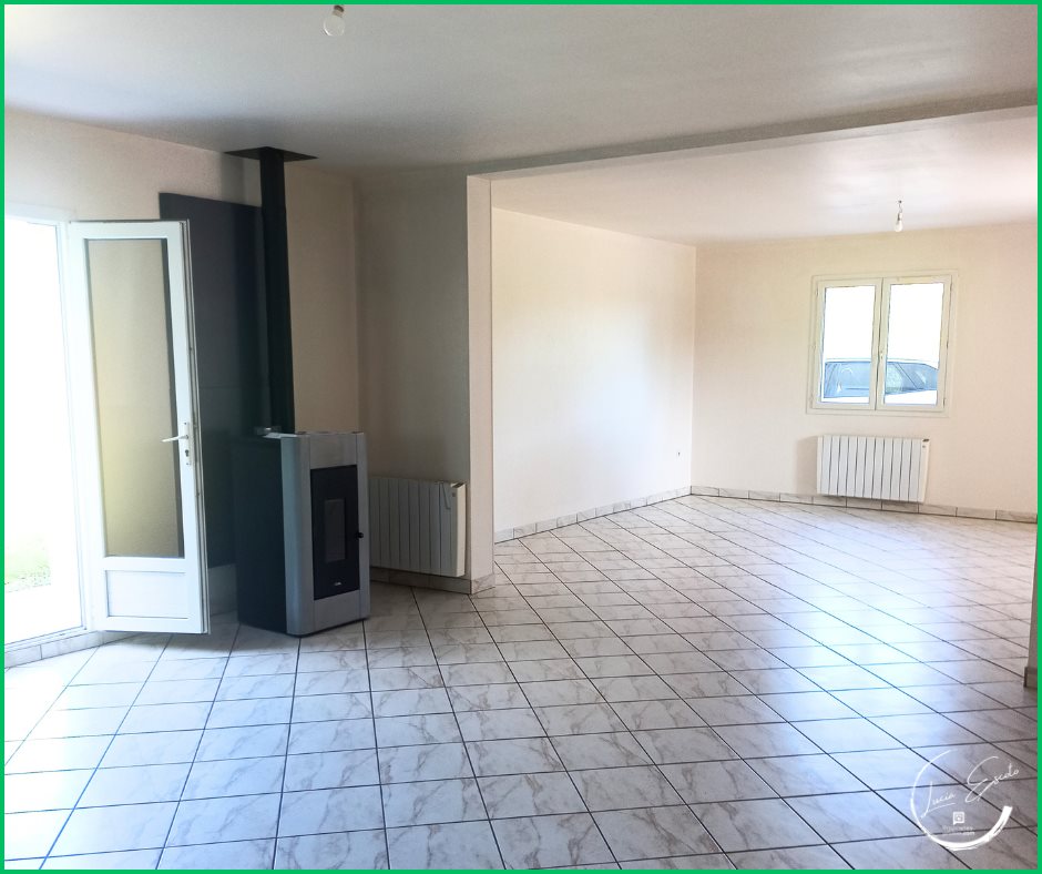 Maison à vendre, 123m², Feusines