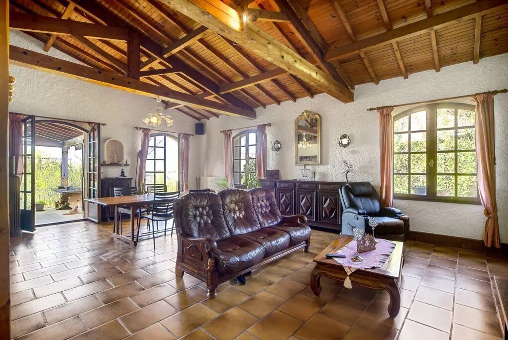 Maison à vendre, 220m², Pechbonnieu