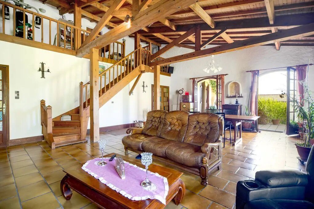 Maison à vendre, 220m², Pechbonnieu
