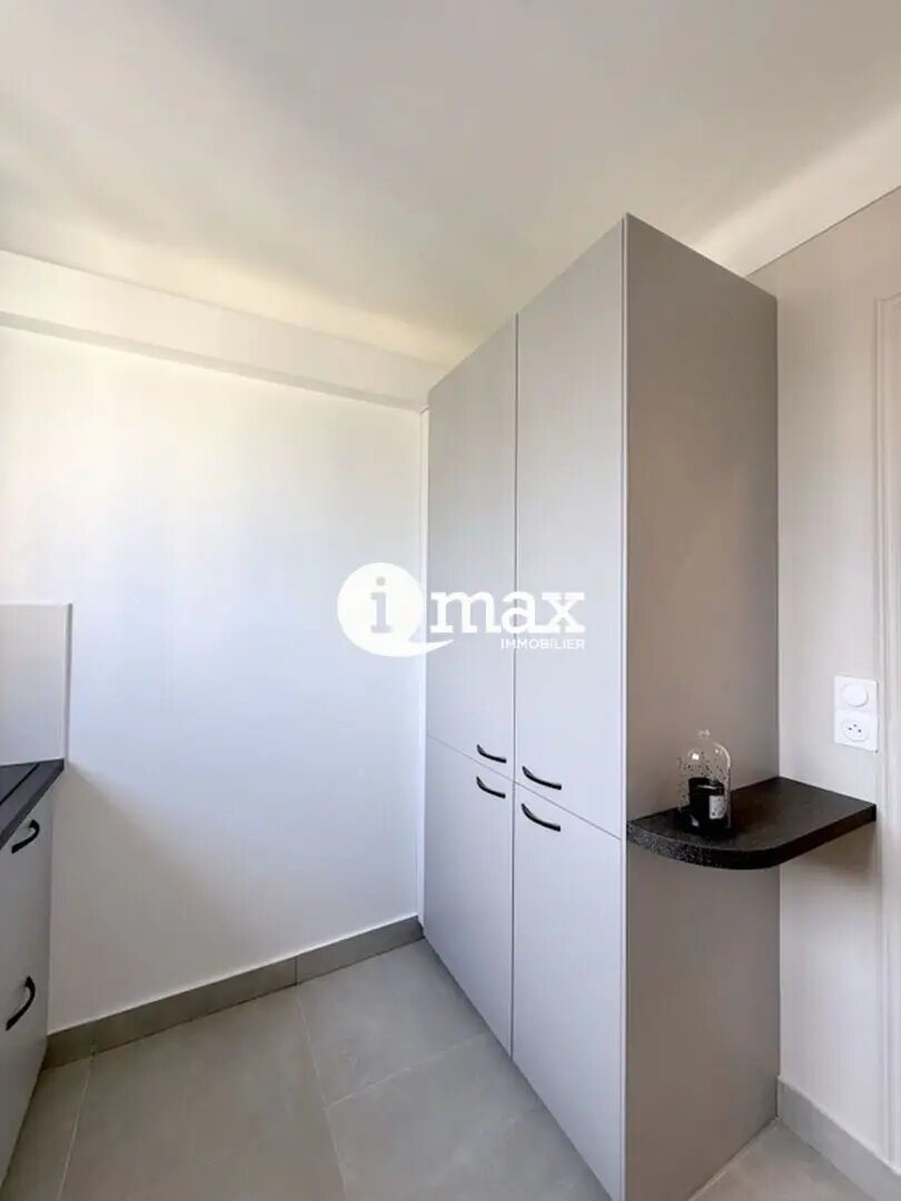 Appartement à louer, 24m², Courbevoie