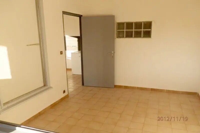 Appartement à louer, 28m², Saint-Remèze