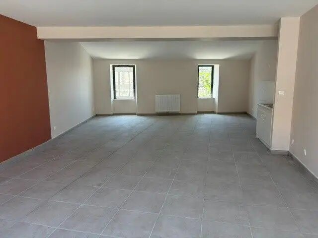 Appartement à louer, 124m², Saint-Remèze