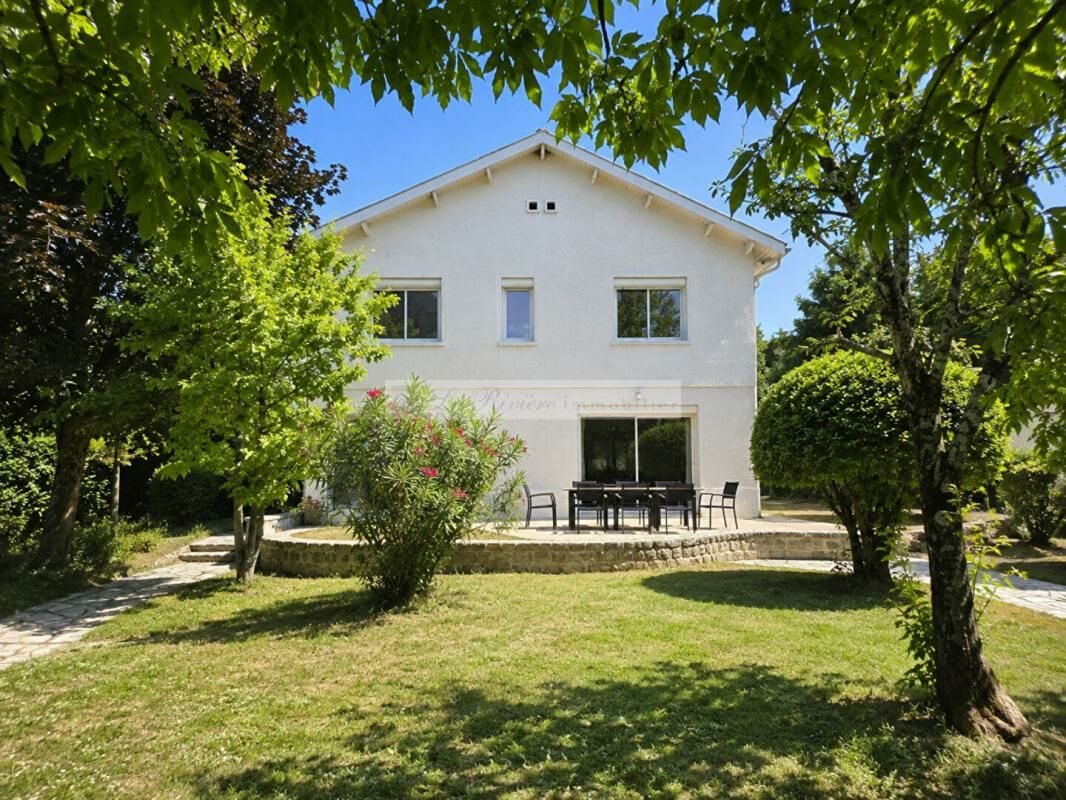 Maison à vendre, 223m², Angoulême