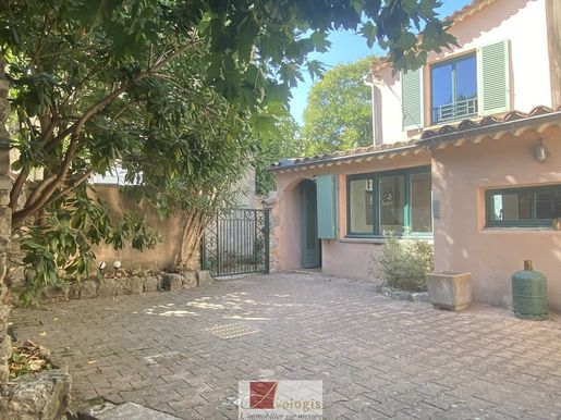 Maison 12 pièces 137 m² · à Saint-Bauzille-de-Putois · 137 m² · 295 000 €