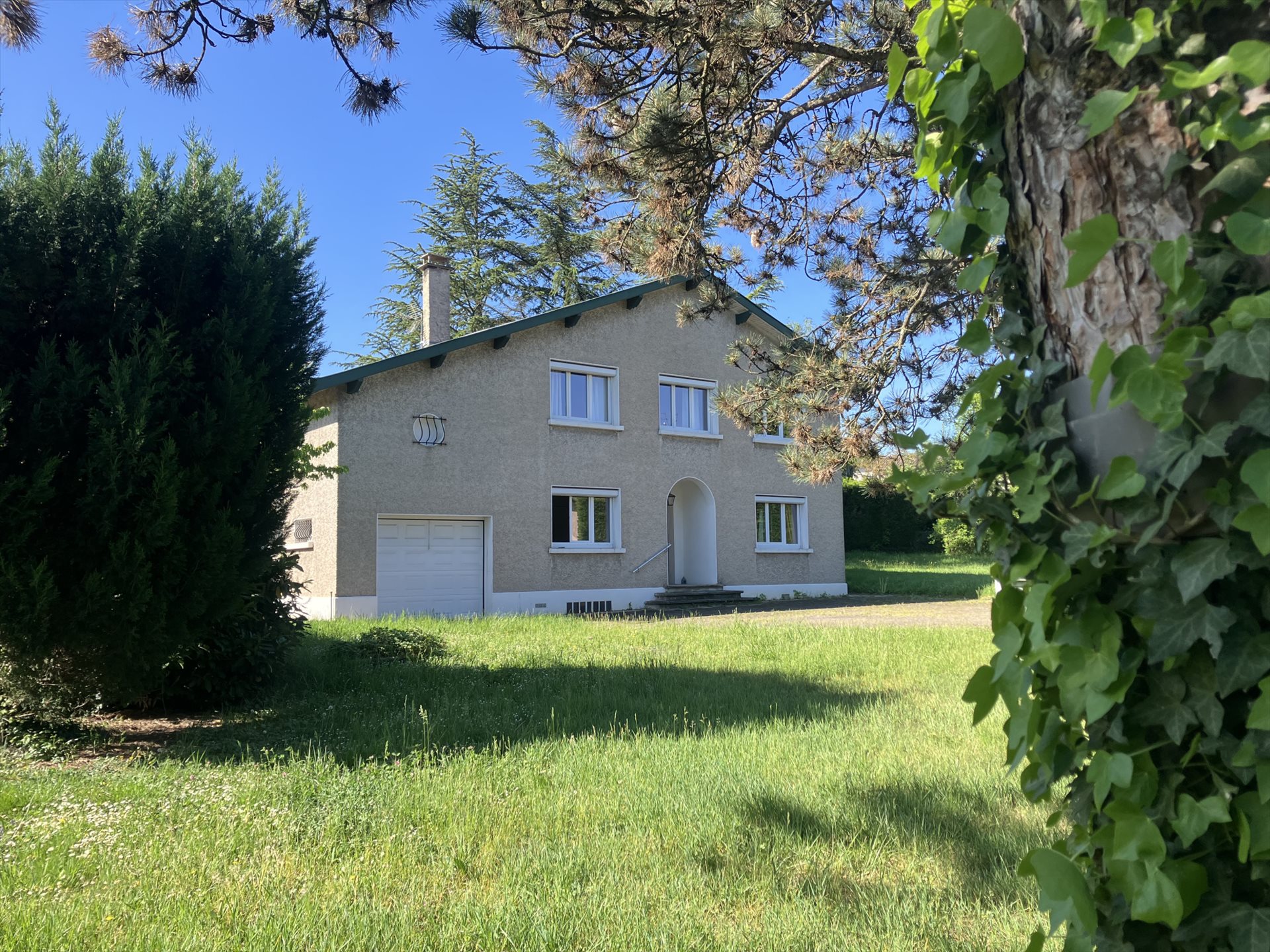 Maison à vendre, 167m², Saint-Genis-les-Ollières