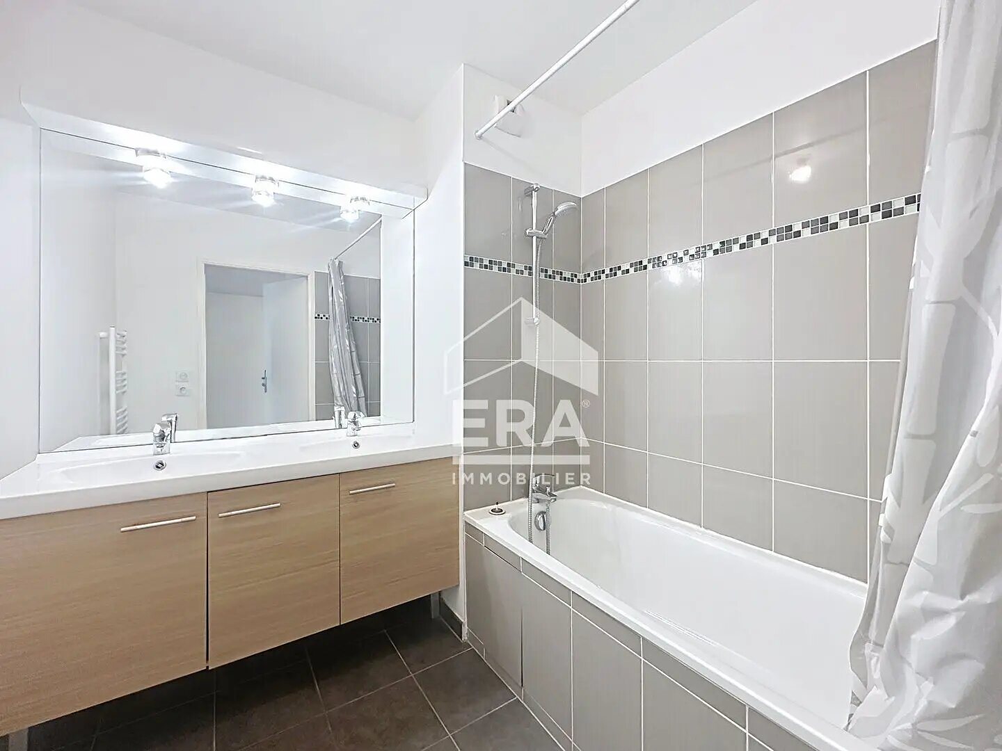 Appartement à louer, 64m², Éragny