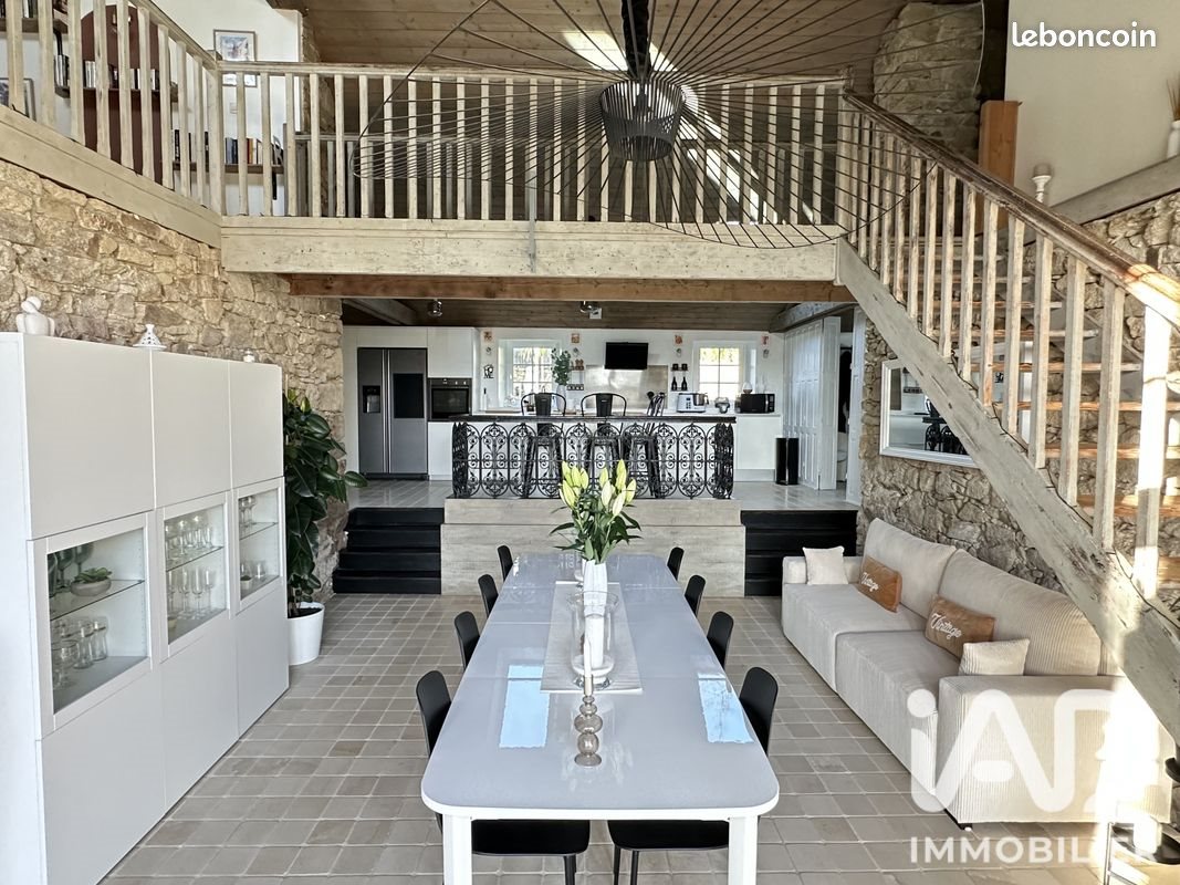 Maison à vendre, 256m², Saint-Etienne-de-Montluc