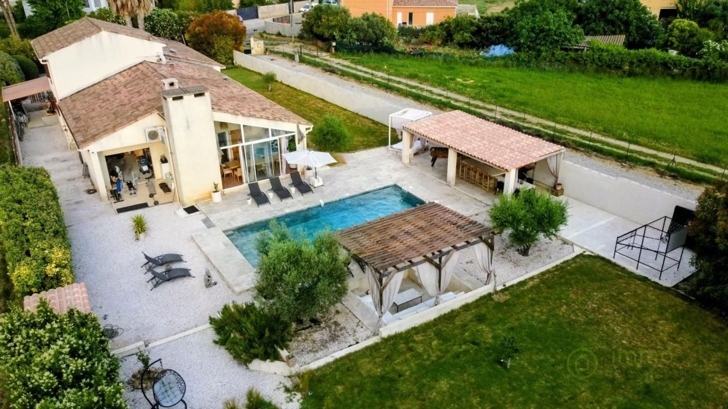 Maison à vendre, 216m², Plaissan