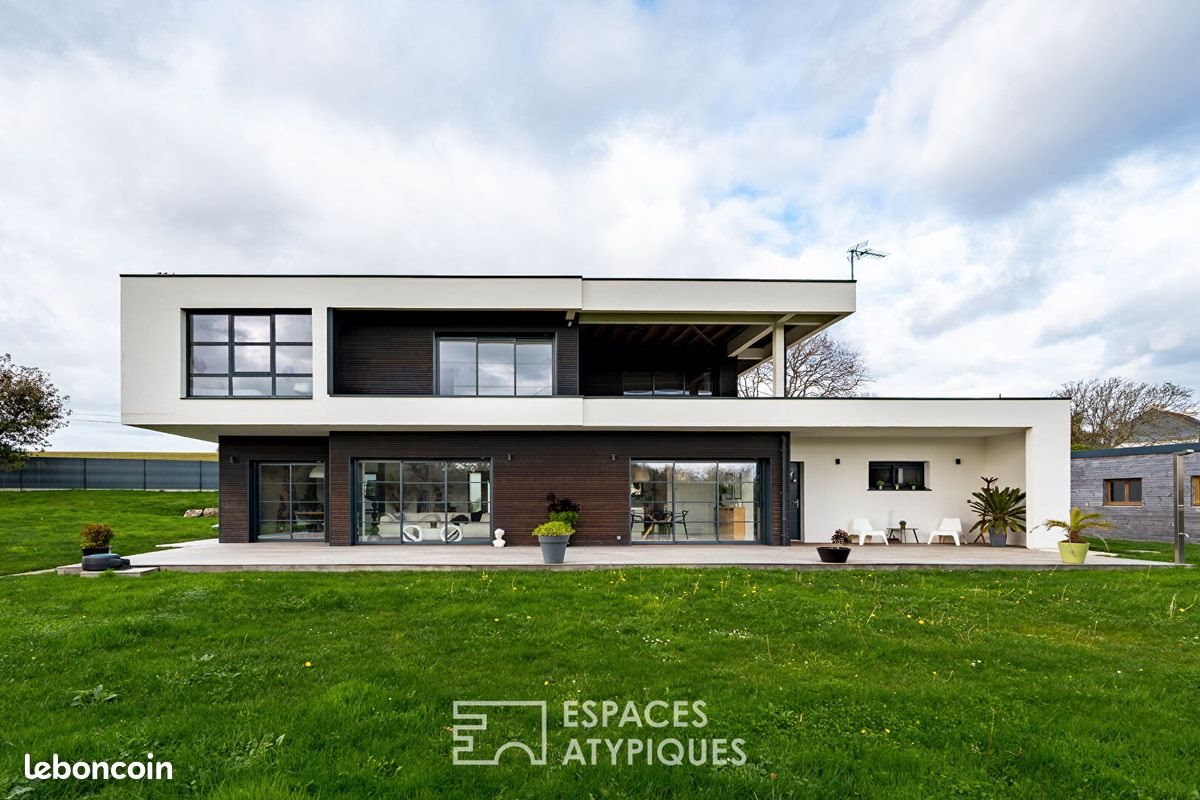 Maison à vendre, 188m², Plomodiern