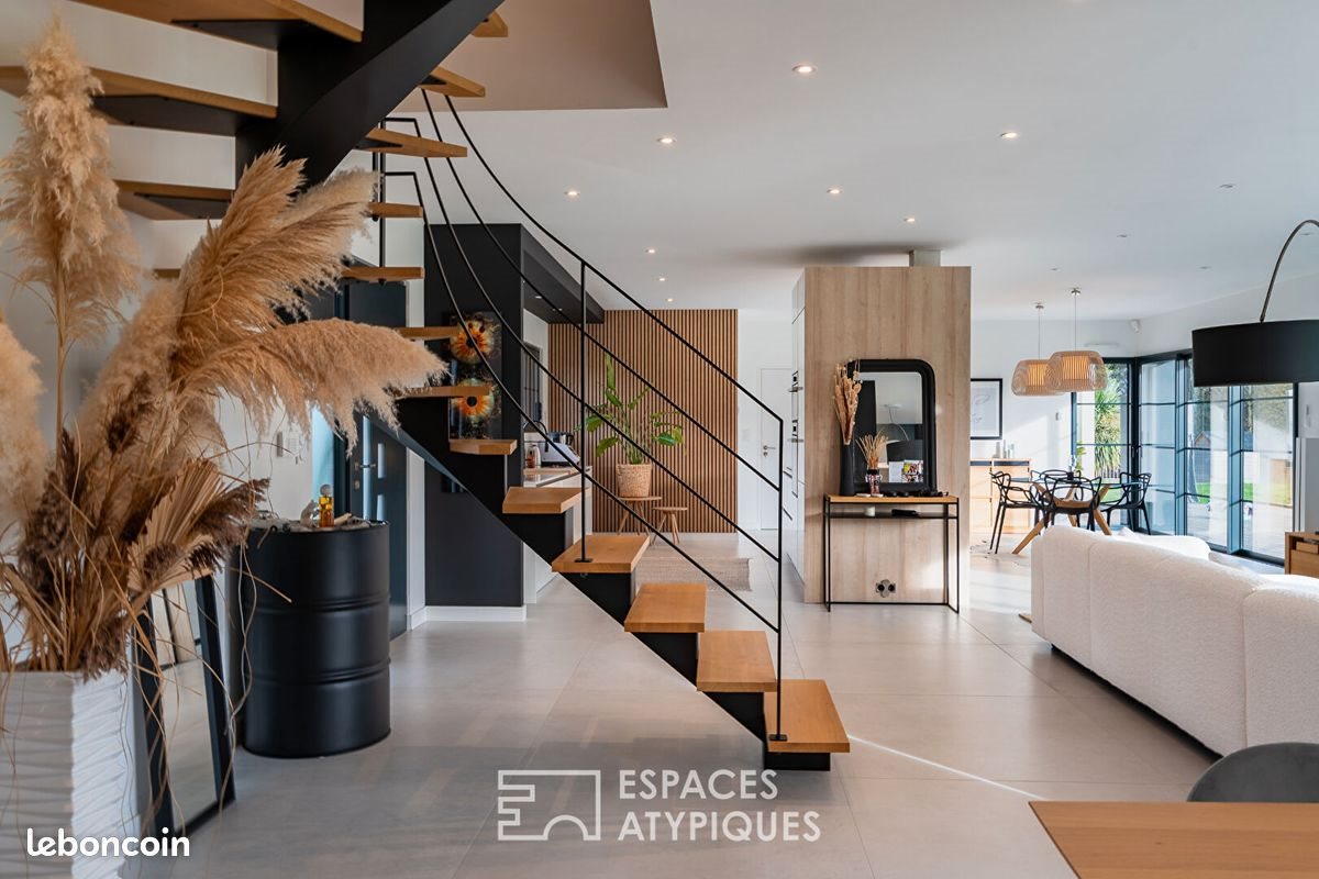 Maison à vendre, 188m², Plomodiern
