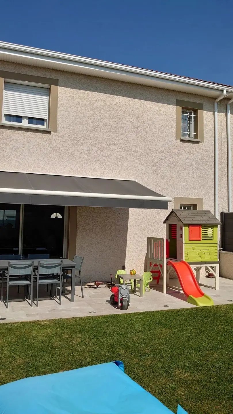 Maison à vendre, 4m², Toussieu