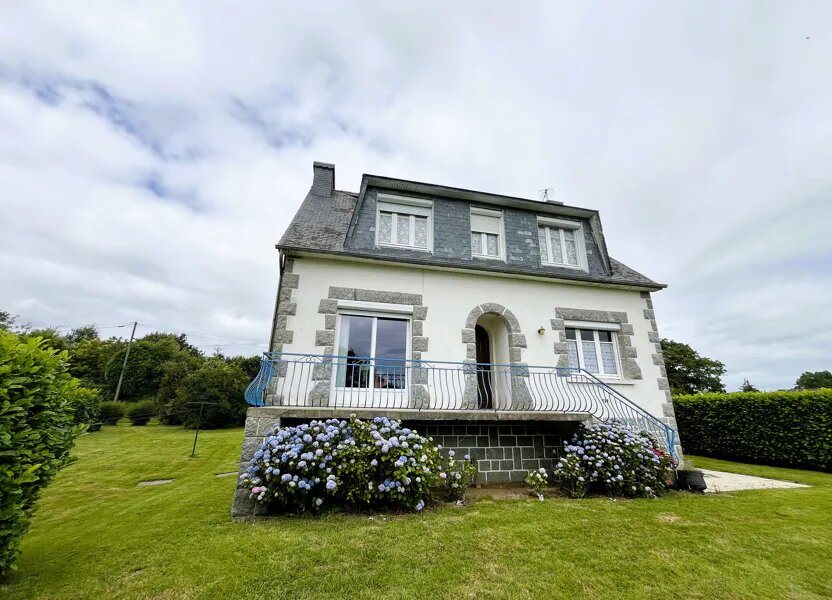 Maison à vendre, 121m², Plounévézel