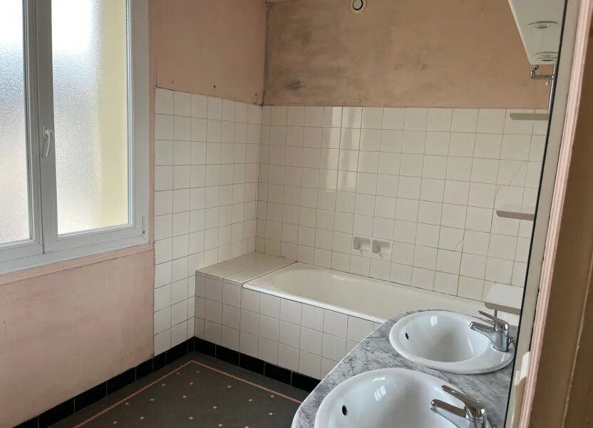 Maison à vendre, 121m², Rostrenen