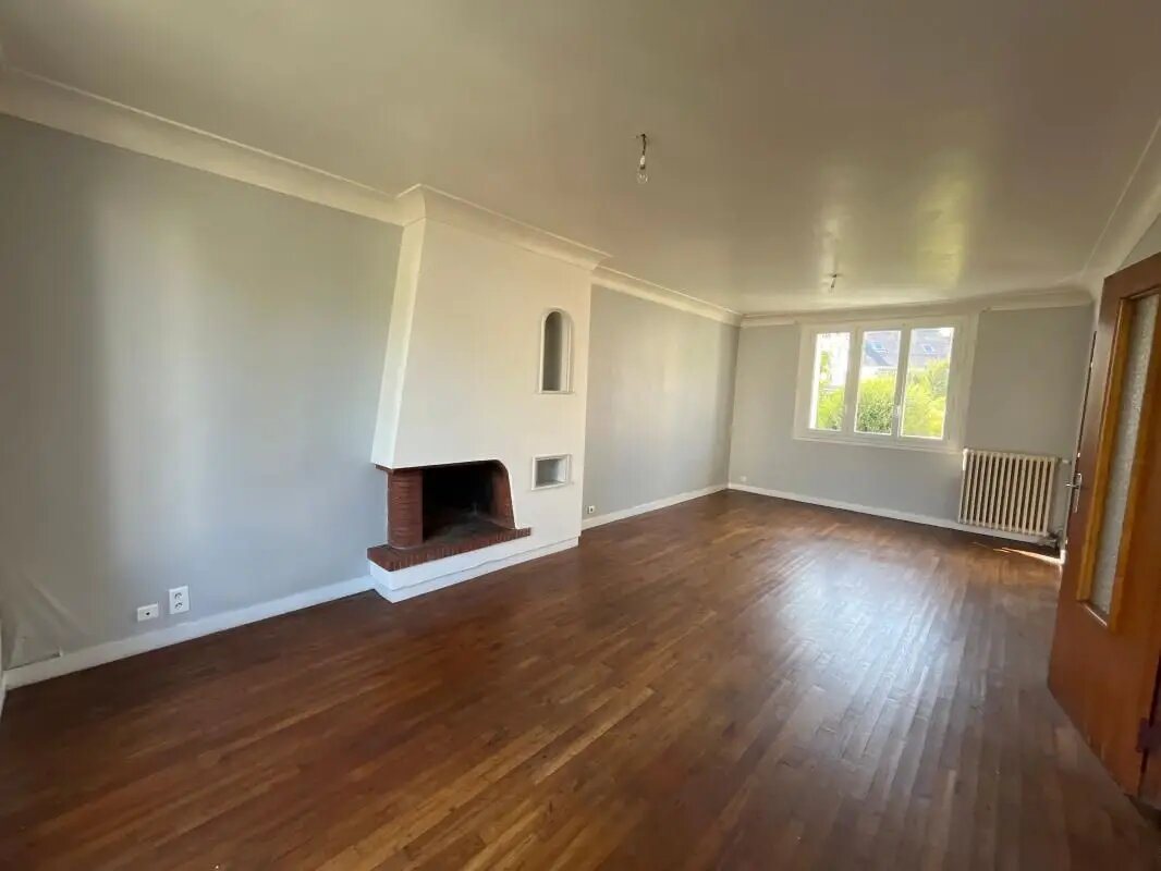 Maison à vendre, 121m², Rostrenen