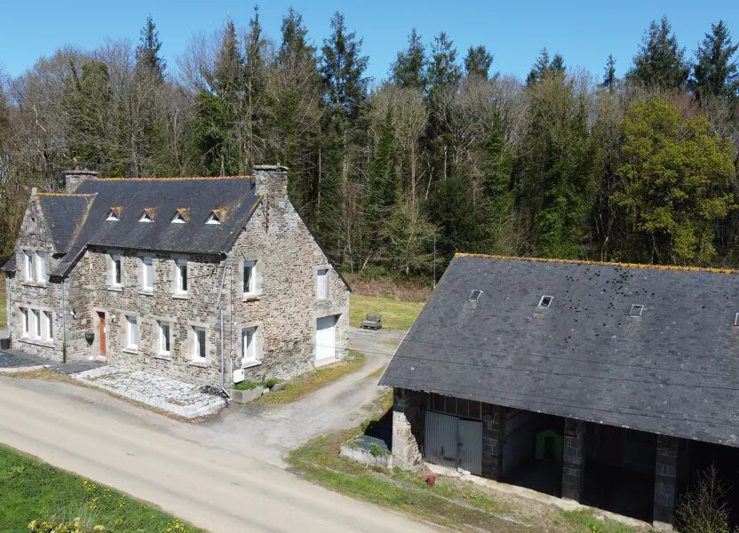 Maison à vendre, 166m², Plouguernével