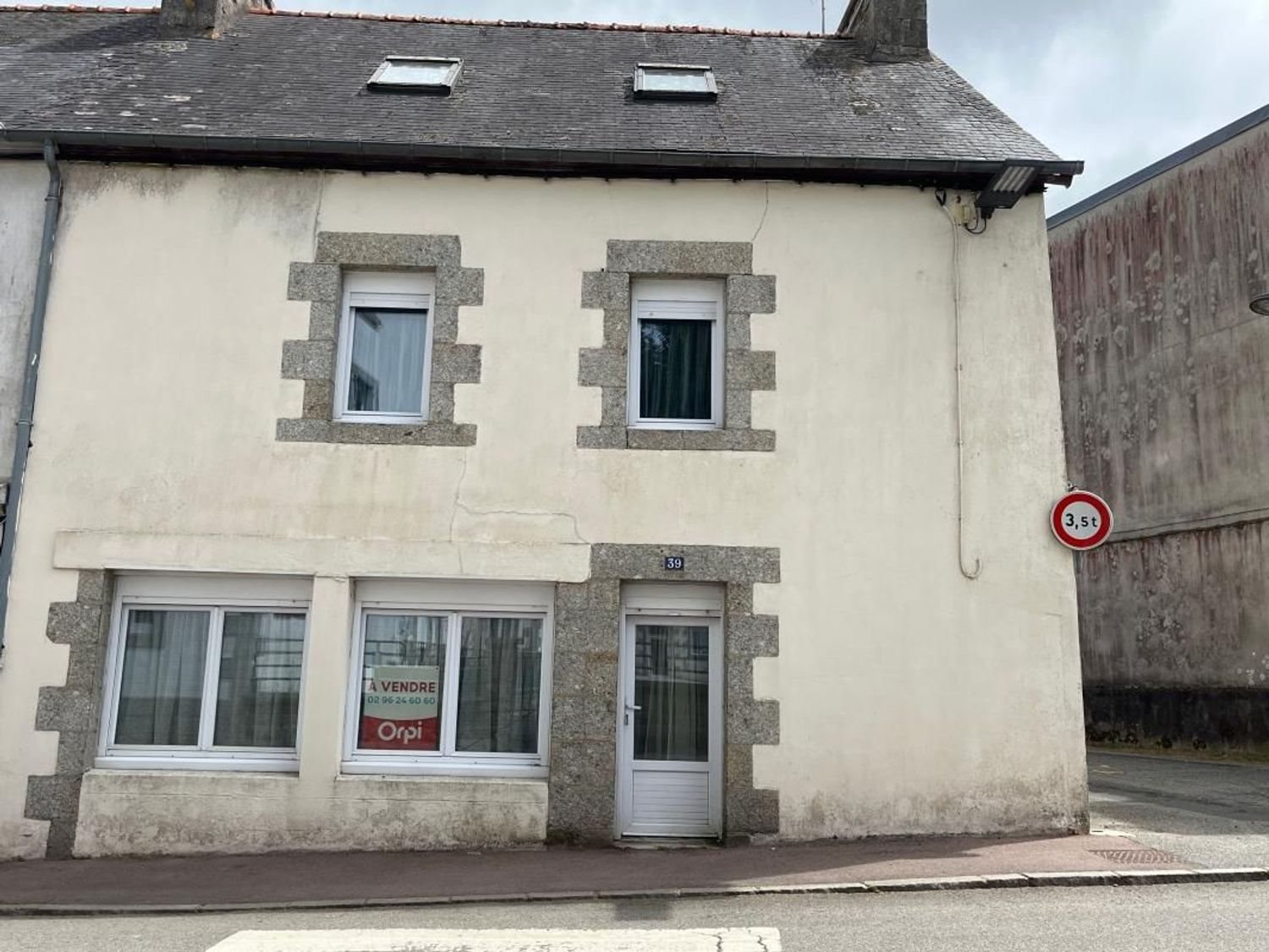 Maison à vendre, 81m², Rostrenen