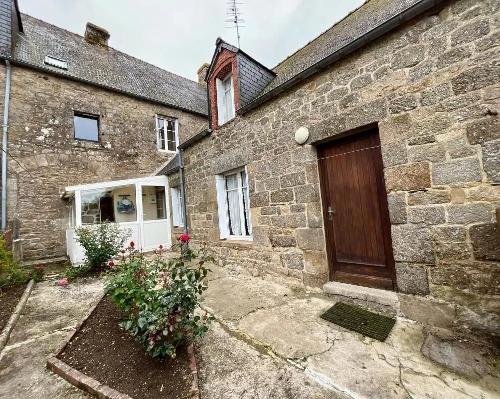 Maison à vendre, 108m², Rostrenen