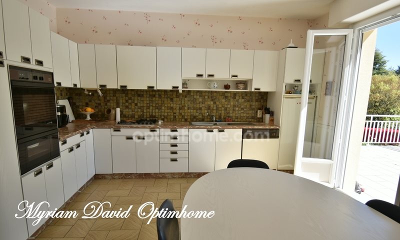Maison à vendre, 184m², Rostrenen