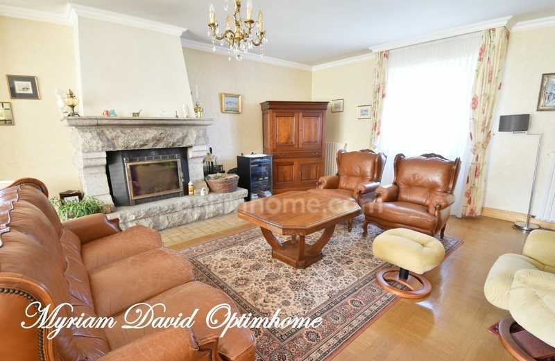 Maison à vendre, 184m², Rostrenen