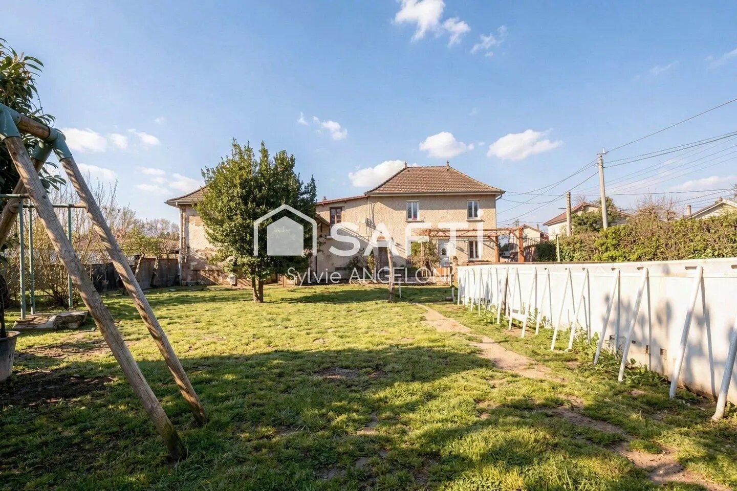 Maison à vendre, 104m², La Bâtie-Montgascon
