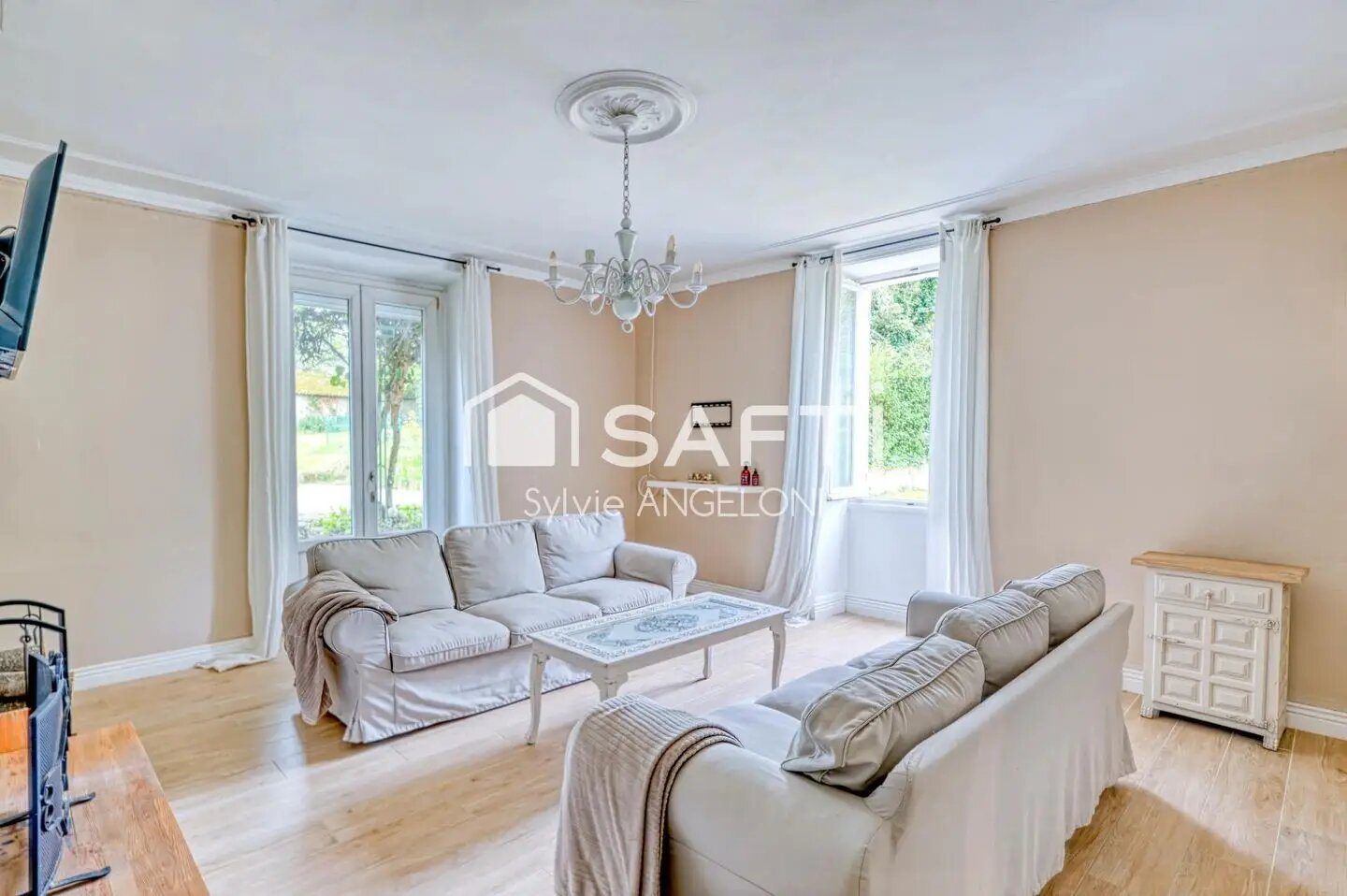 Maison à vendre, 195m², La Bâtie-Montgascon