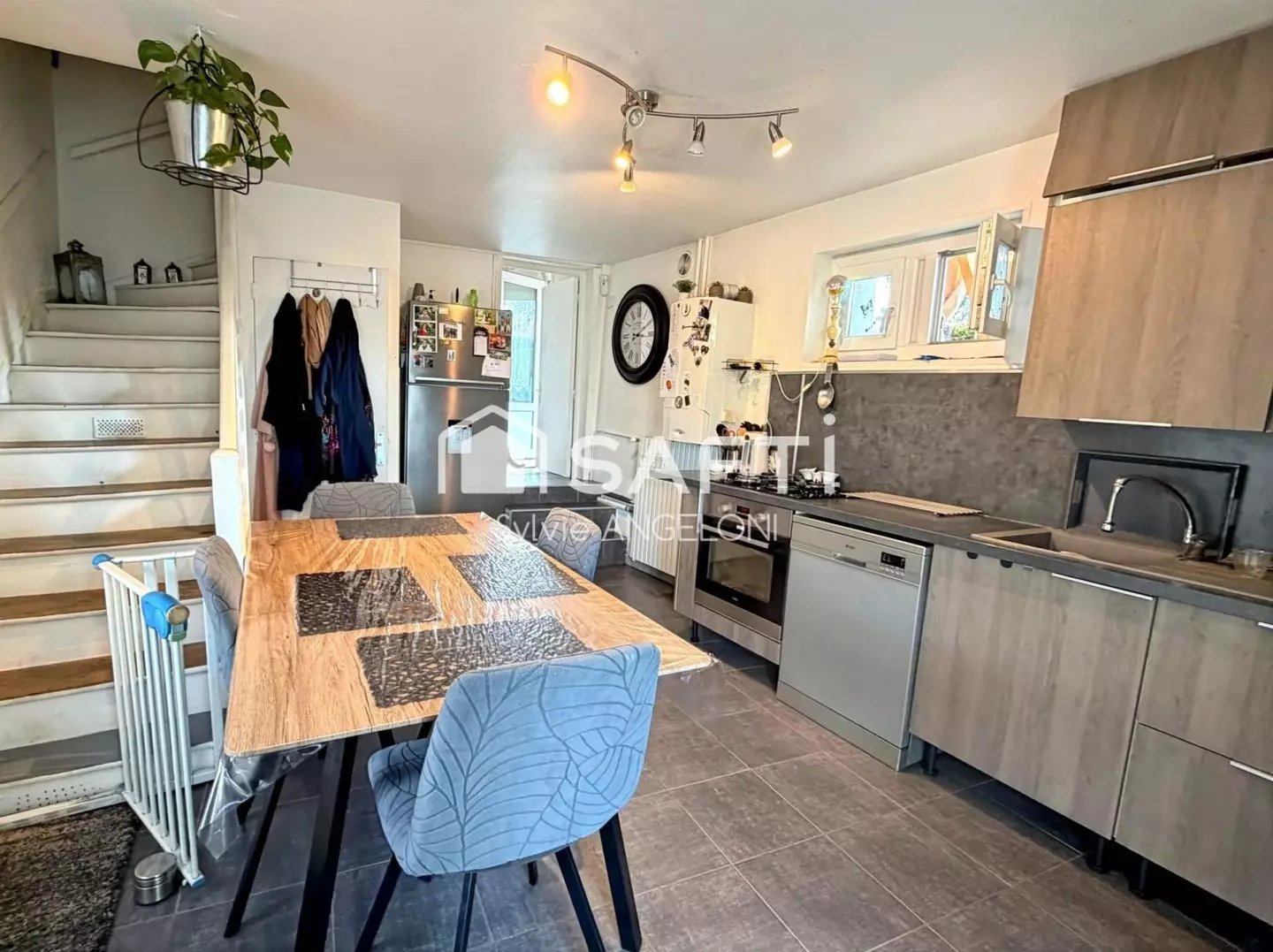 Maison à vendre, 92m², La Bâtie-Montgascon