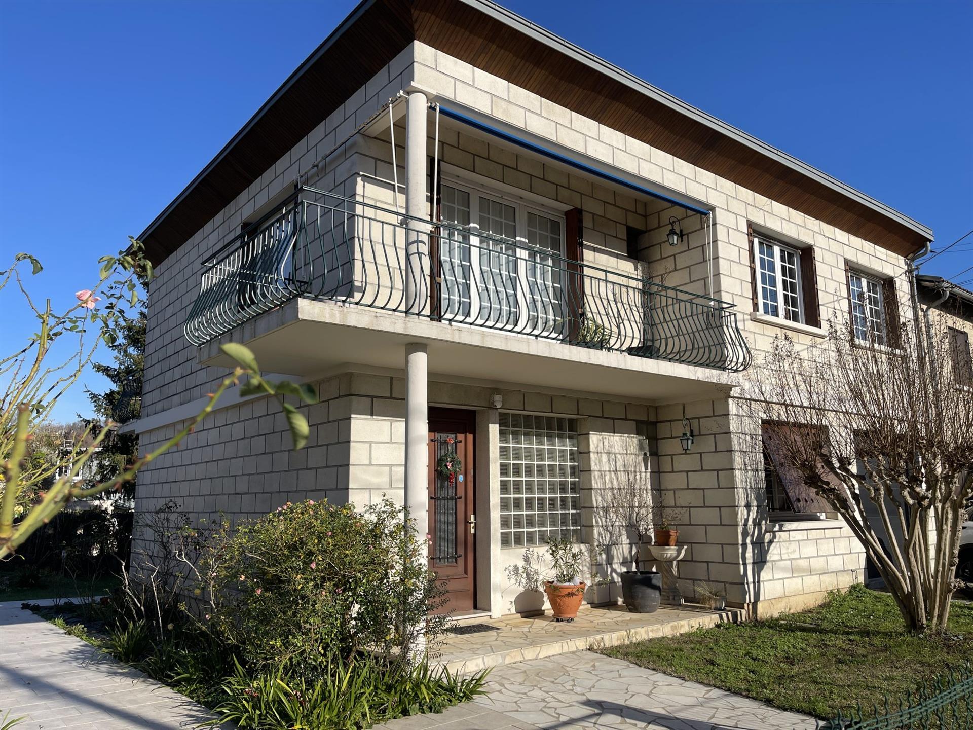 Maison à vendre, 140m², Boulazac
