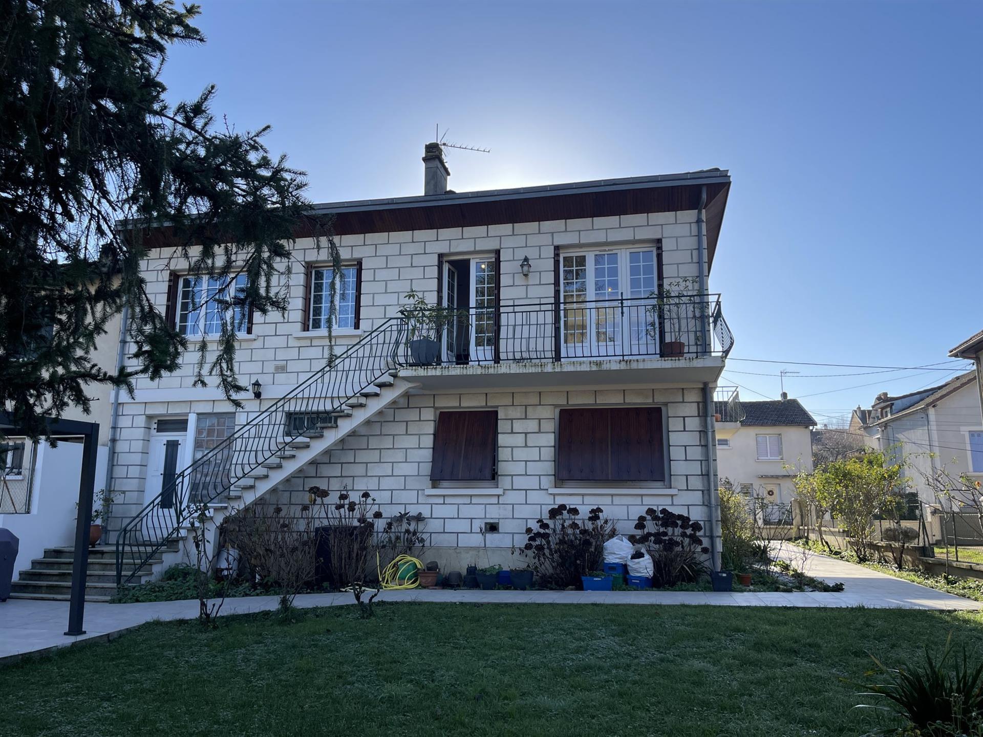 Maison à vendre, 140m², Boulazac