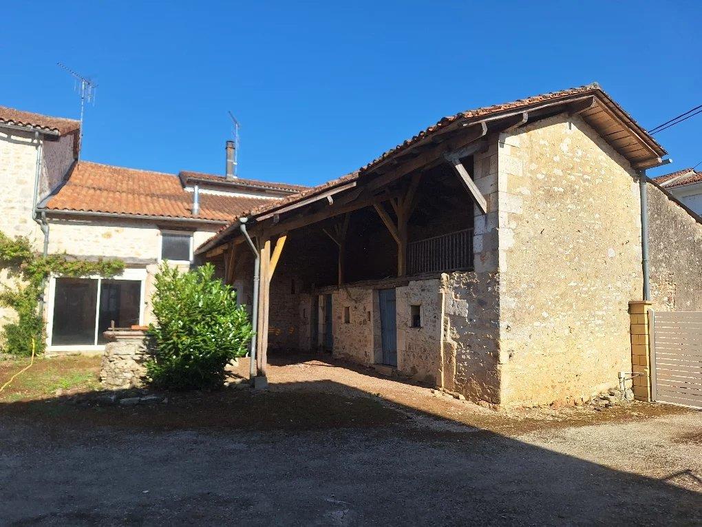 Maison à vendre, 286m², Chasseneuil-sur-Bonnieure