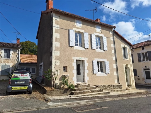 Maison 4 pièces 90 m² · à Saint-Laurent-de-Céris · 90 m² · 115 000 €