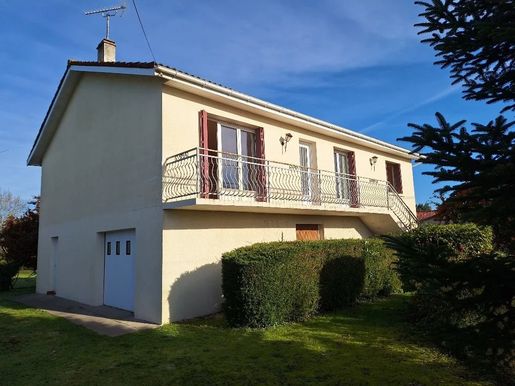 Maison 5 pièces 133 m² · à Val-de-Bonnieure · 133 m² · 120 000 €